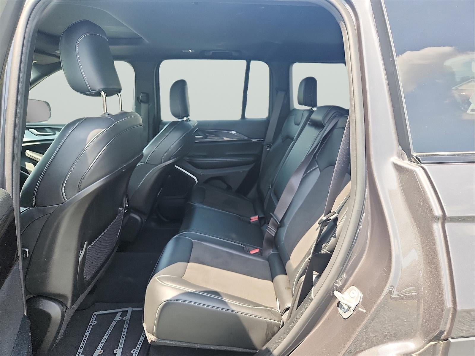 2022 Jeep Grand Cherokee Altitude