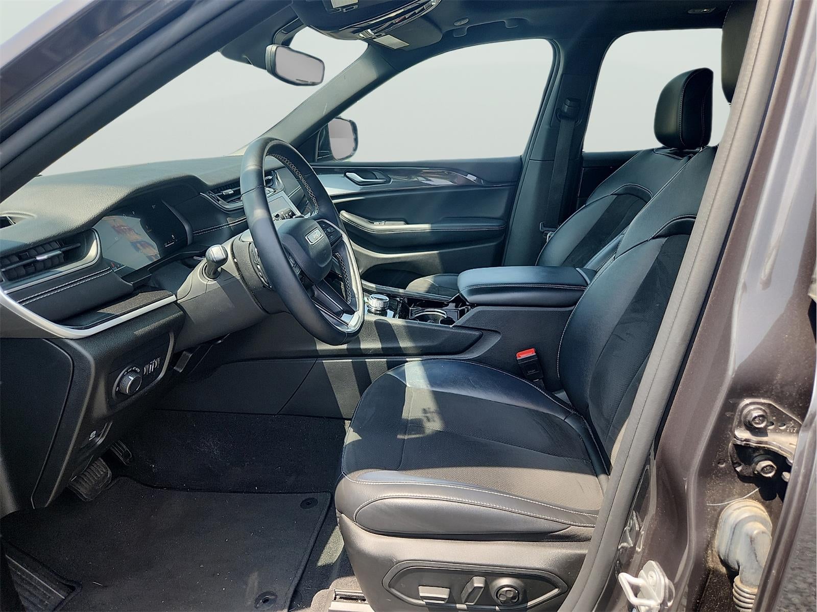 2022 Jeep Grand Cherokee Altitude