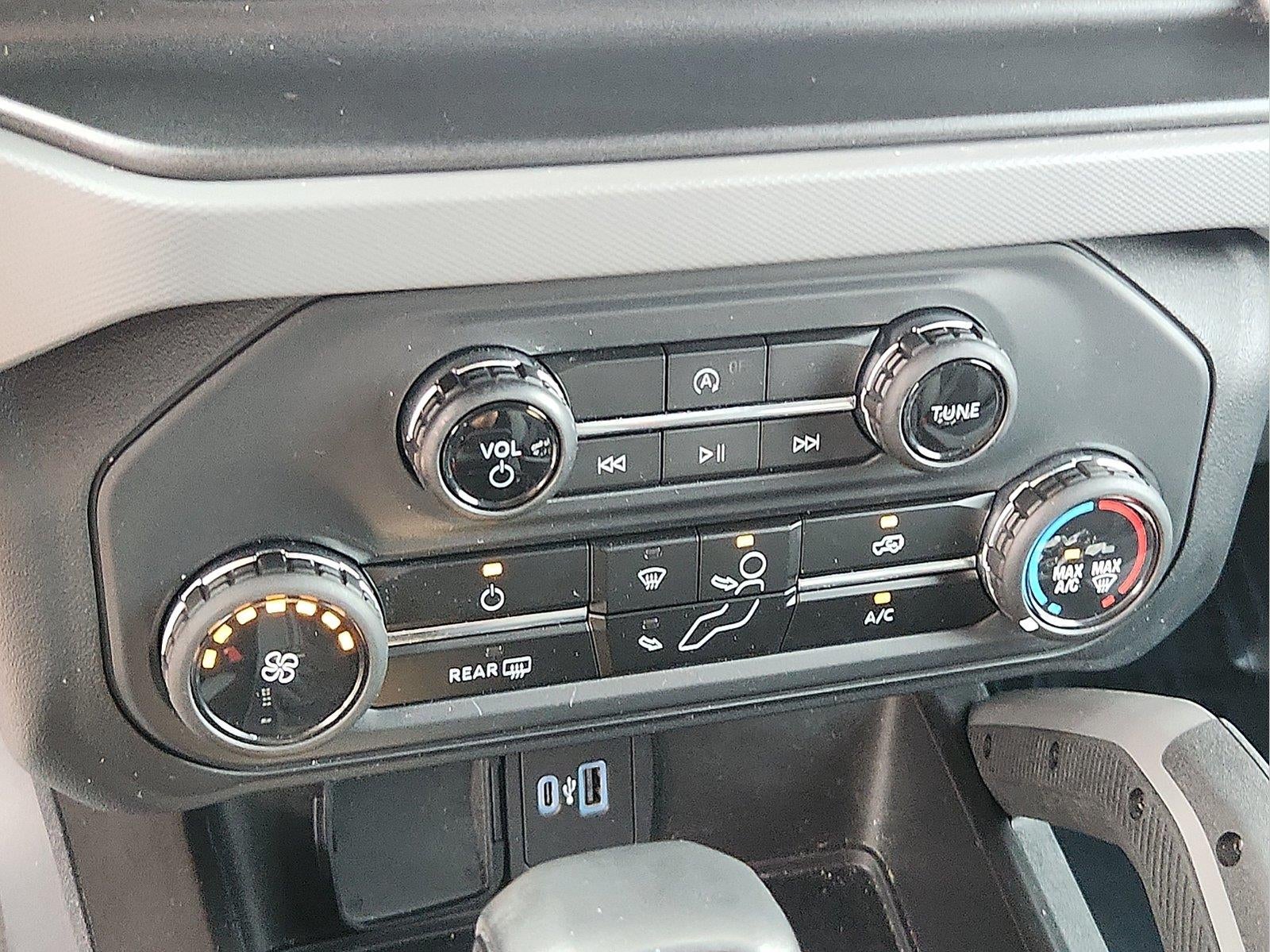 2023 Ford BRONCO Base