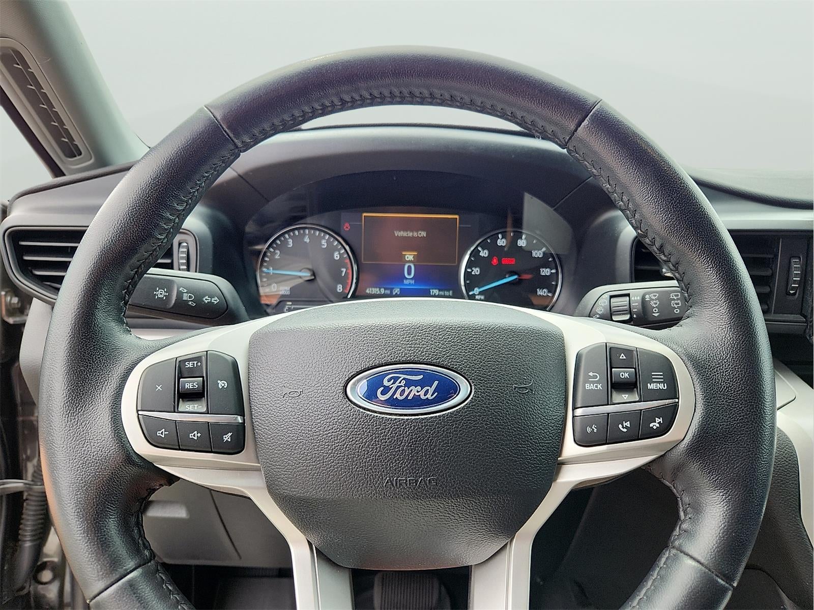 2023 Ford EXPLORER XLT