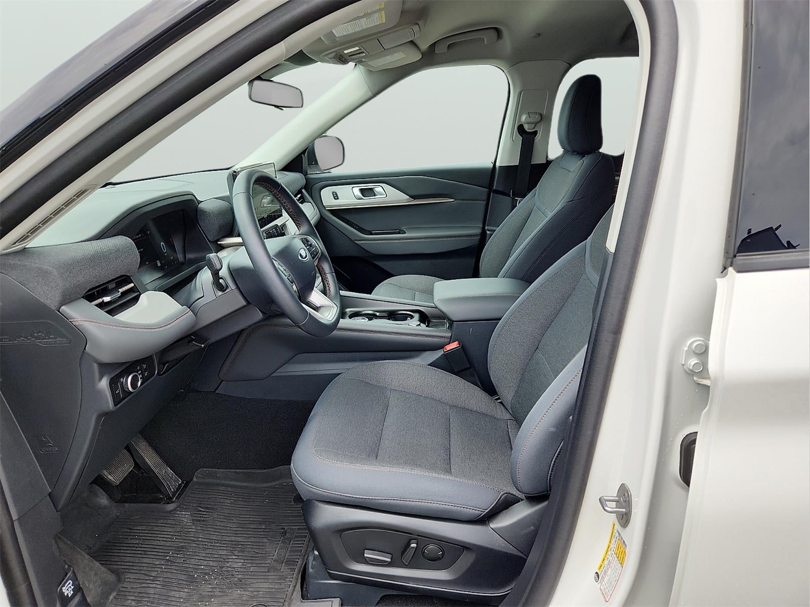 2025 Ford EXPLORER XLT