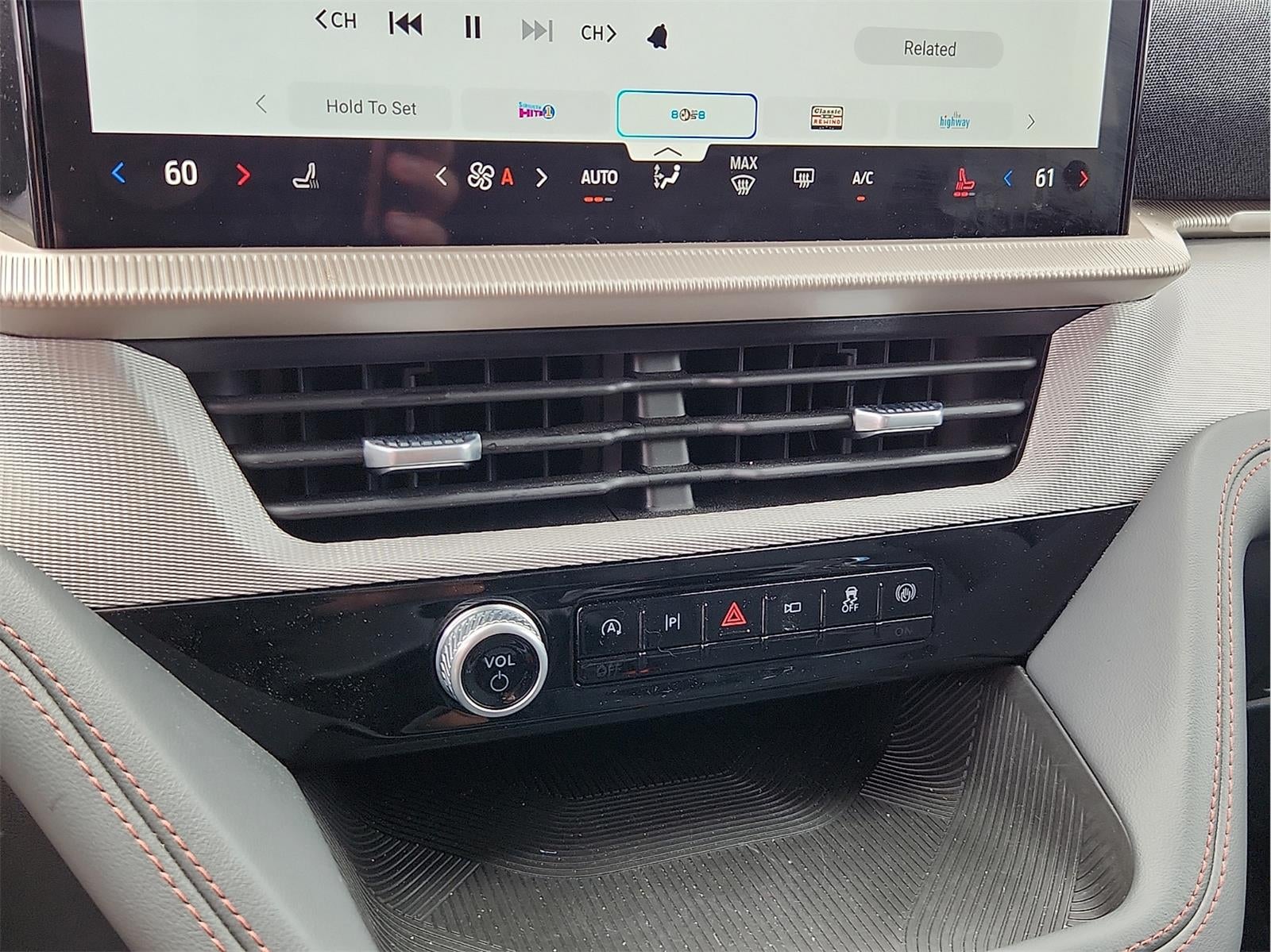 2025 Ford EXPLORER XLT
