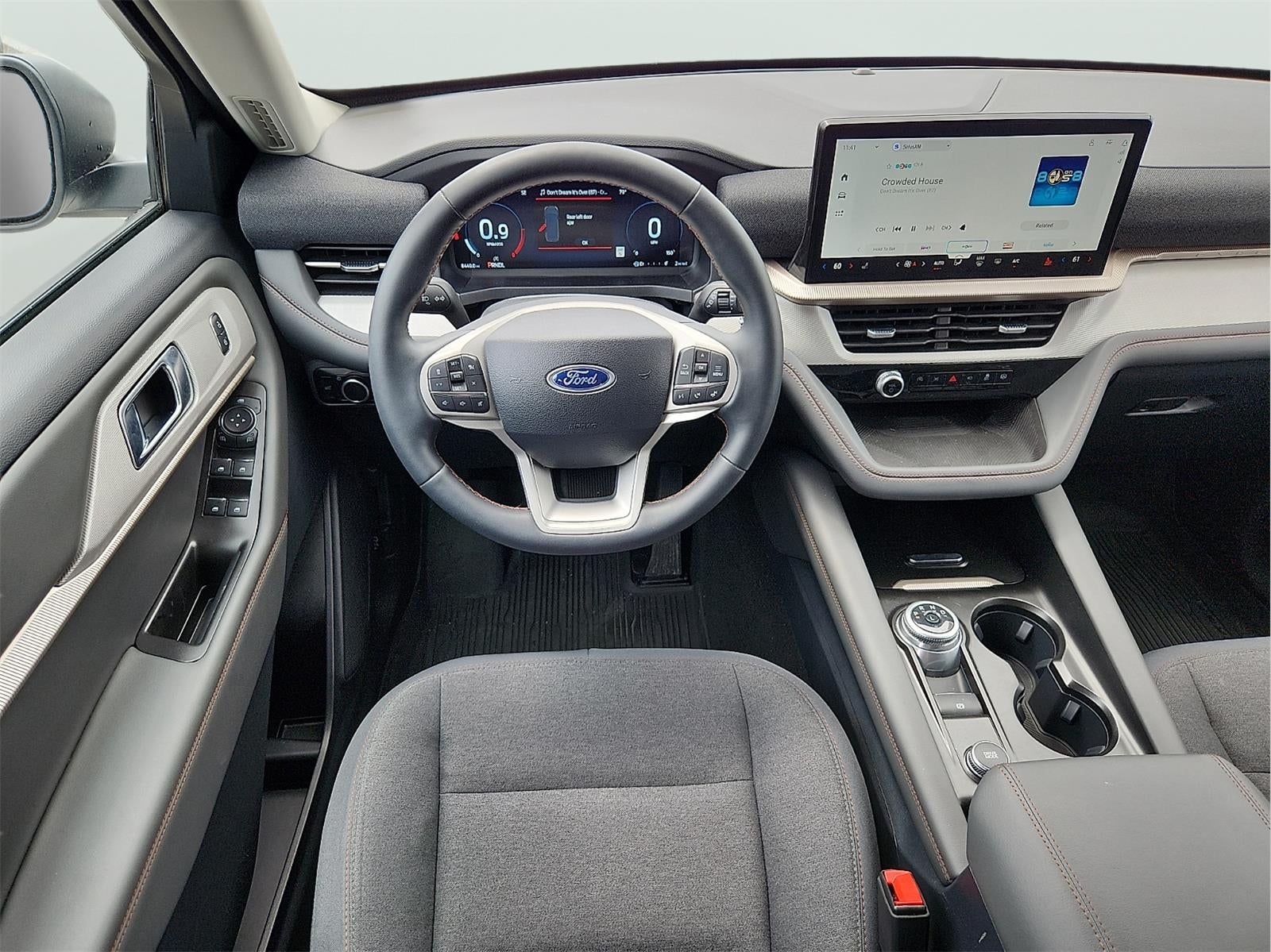 2025 Ford EXPLORER XLT