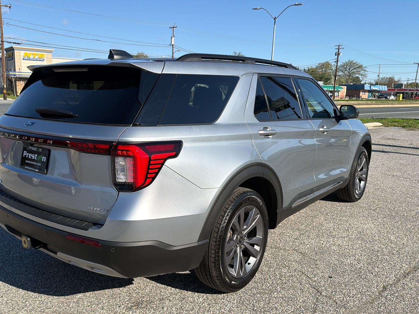 2025 Ford Explorer Active
