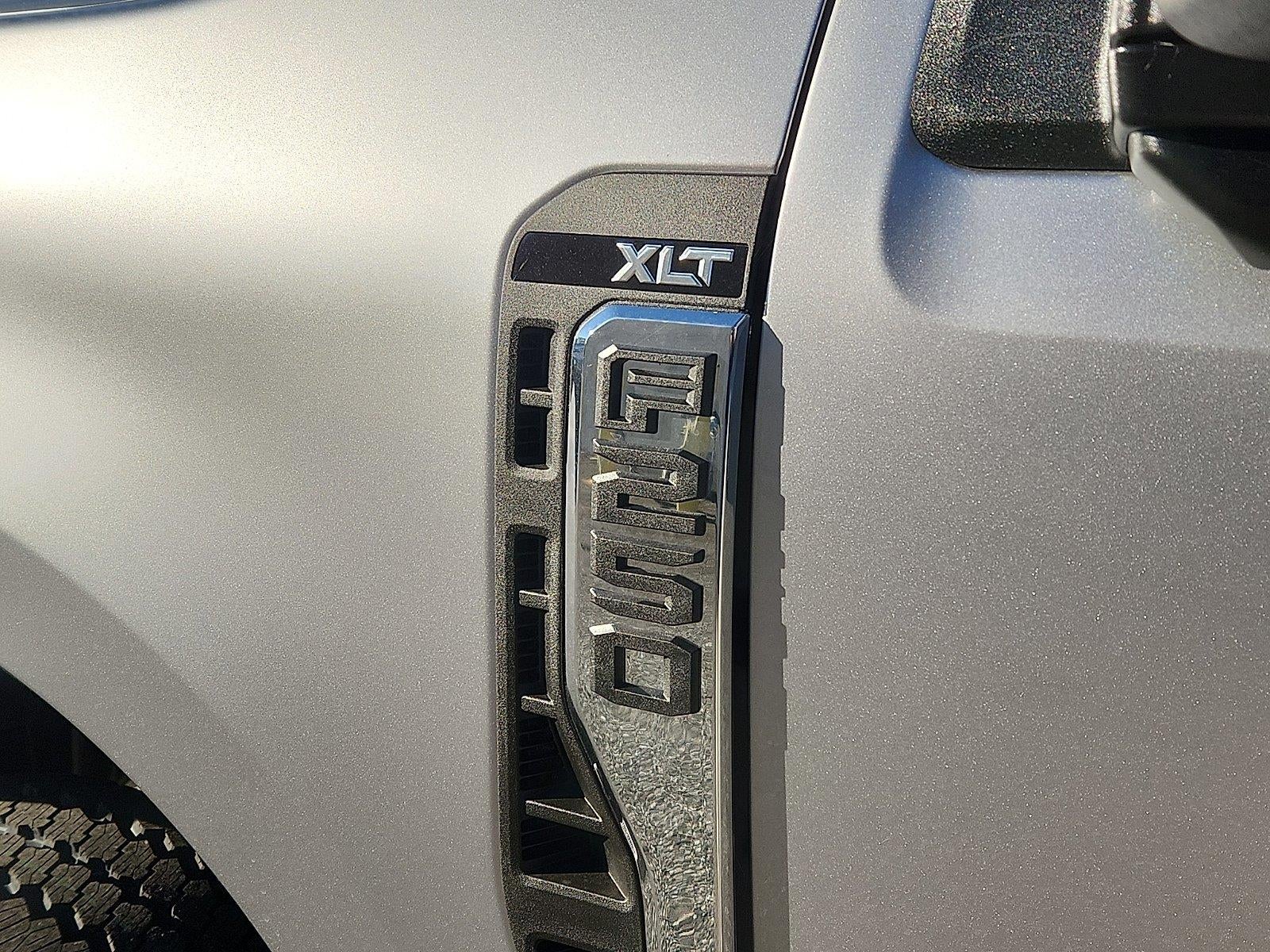 2027 Ford Super Duty F-250 SRW XLT