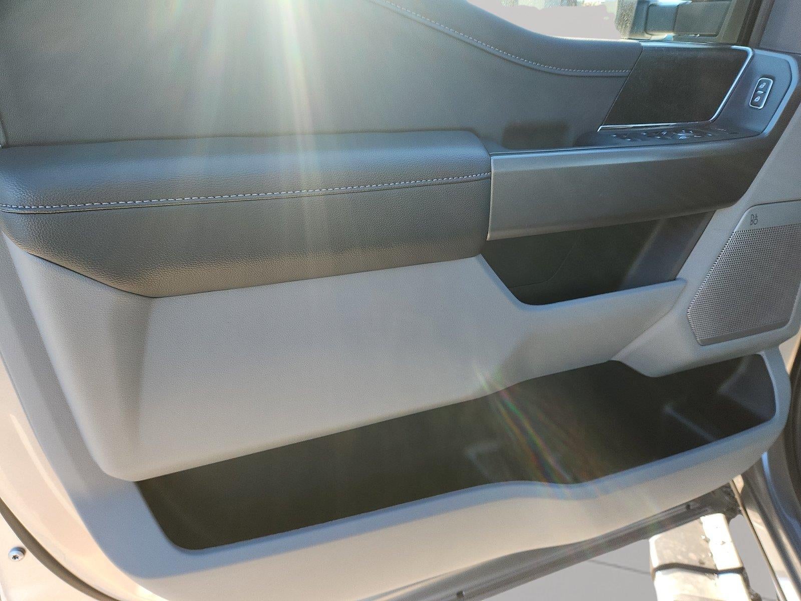 2027 Ford Super Duty F-250 SRW XLT