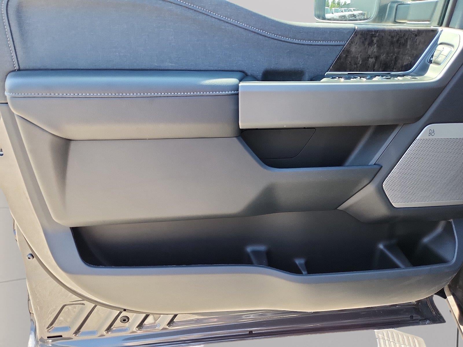 2026 Ford Super Duty F-350 Lariat