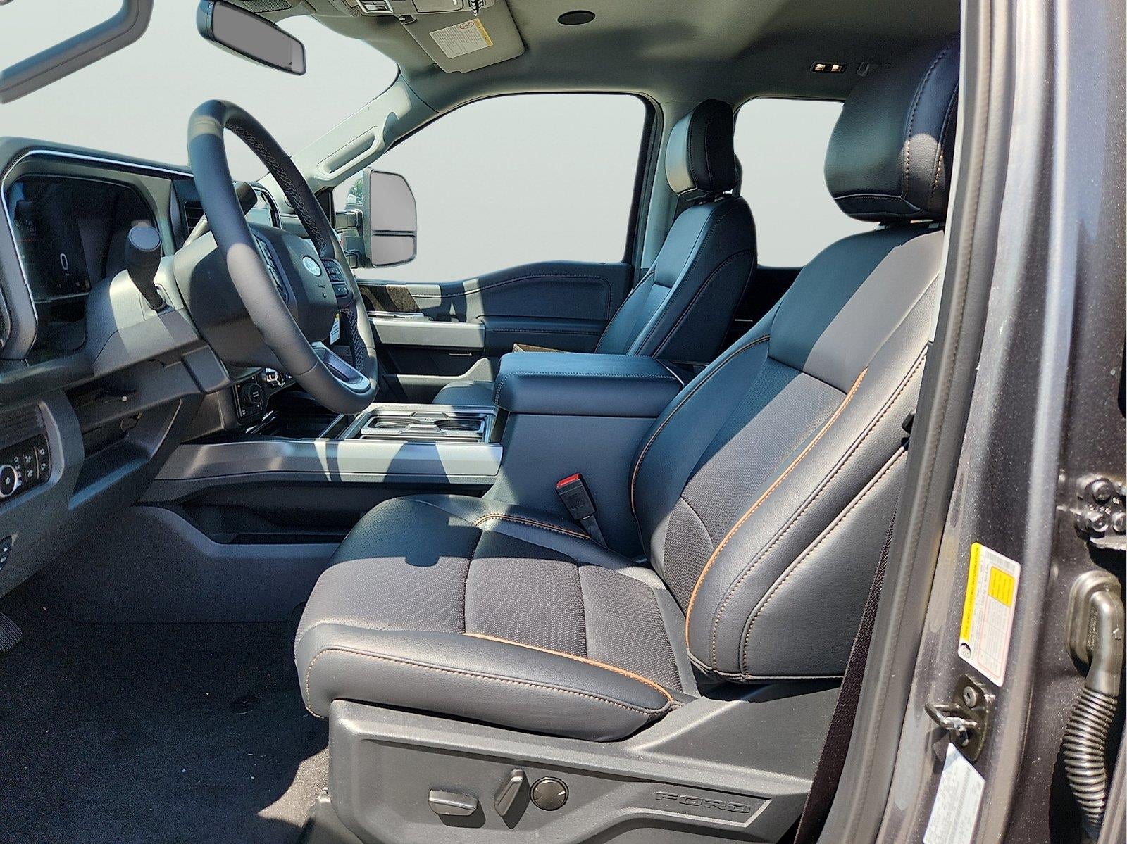 2026 Ford Super Duty F-350 Lariat