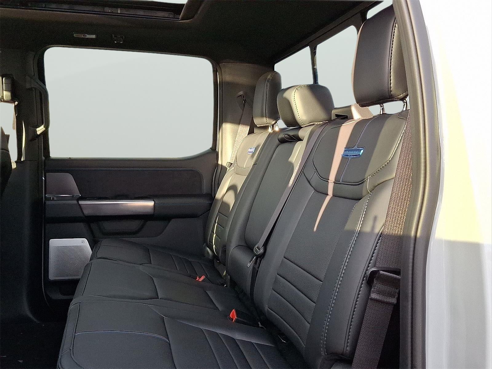 2026 Ford Super Duty F-350 SRW Platinum