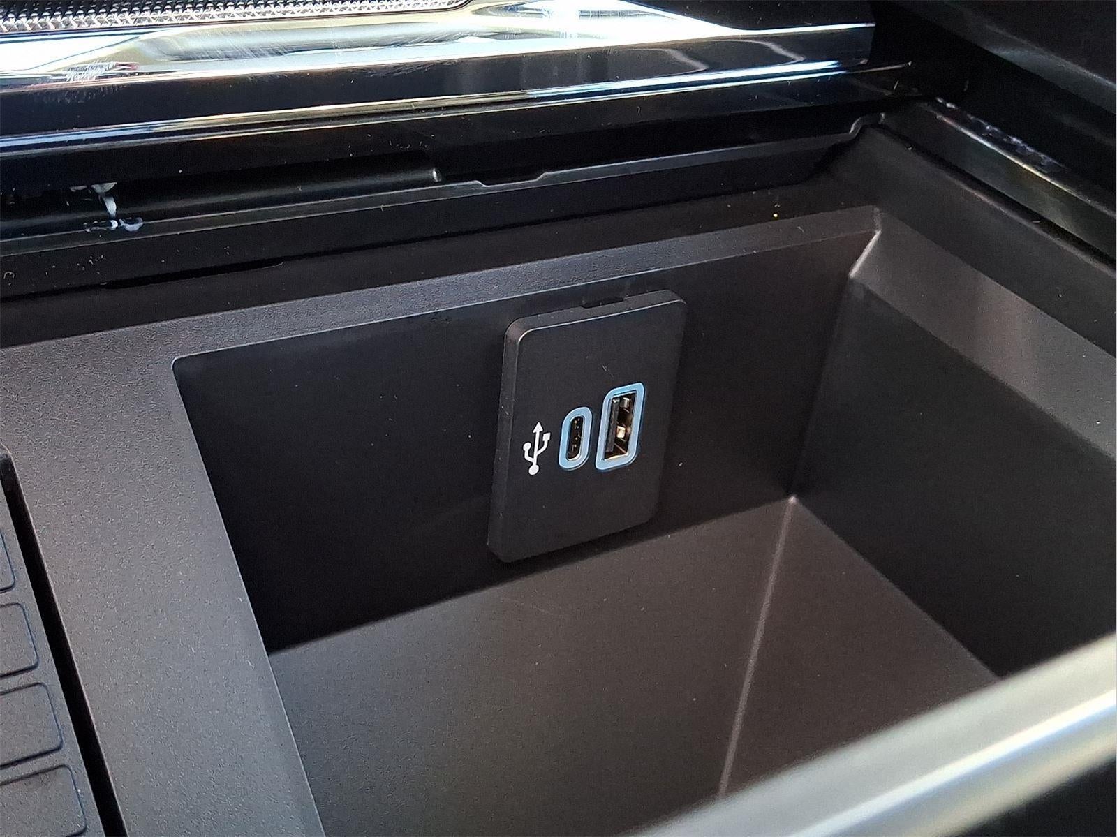 2026 Ford Super Duty F-350 Lariat