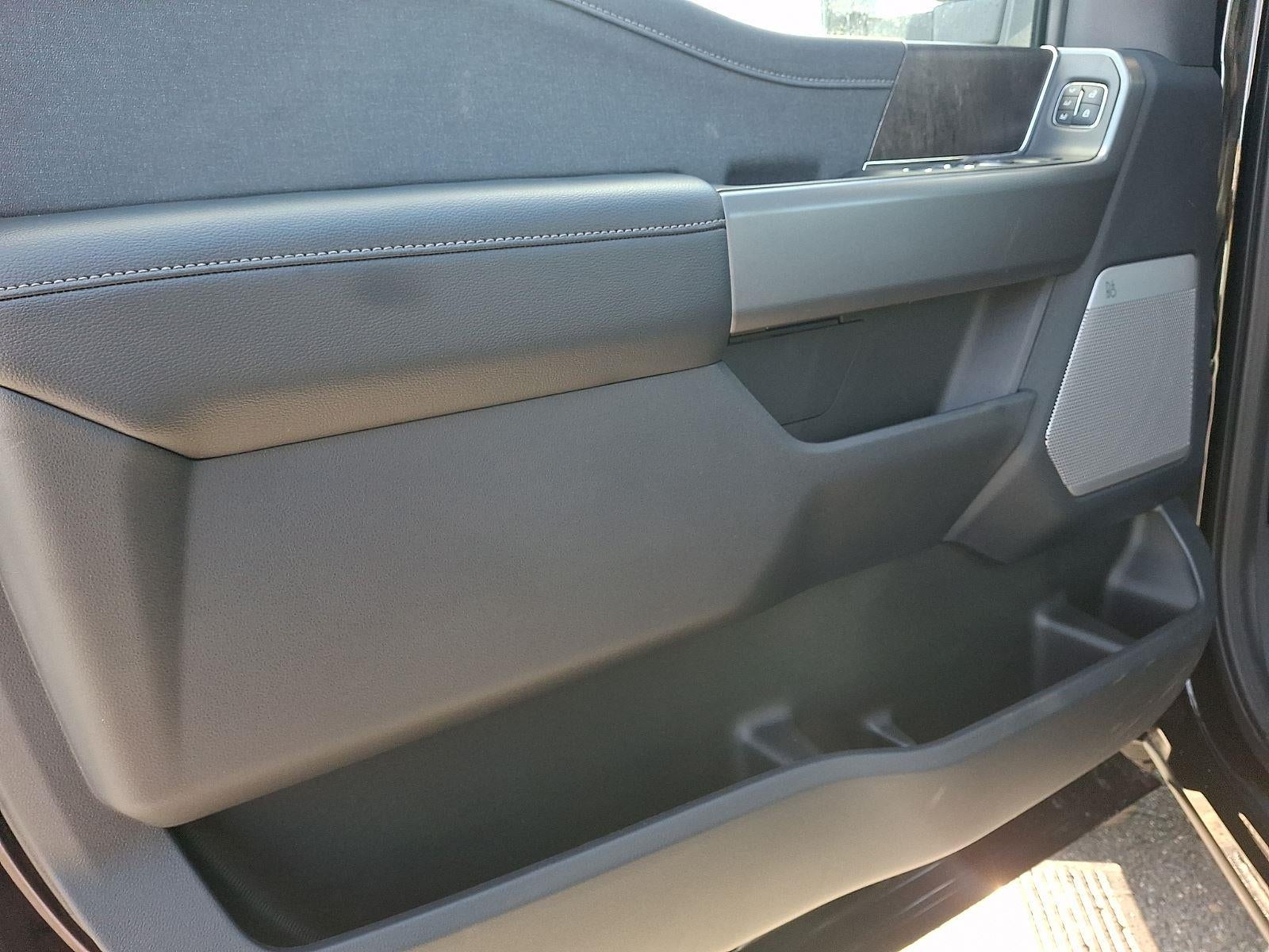 2026 Ford Super Duty F-350 Lariat