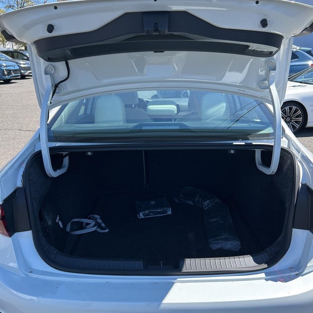 2023 Volkswagen Jetta SE