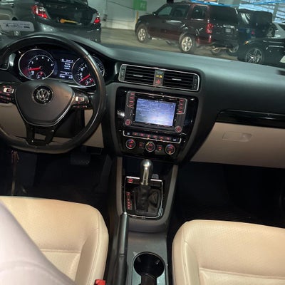2017 Volkswagen Jetta 1.8T SEL