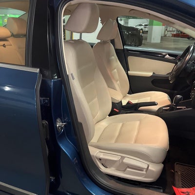 2017 Volkswagen Jetta 1.8T SEL