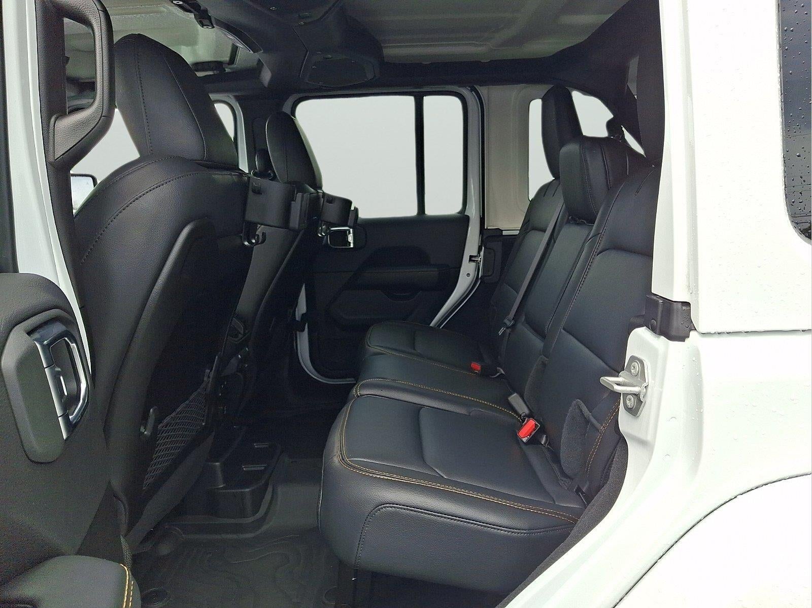 2025 Jeep WRANGLER SAHA