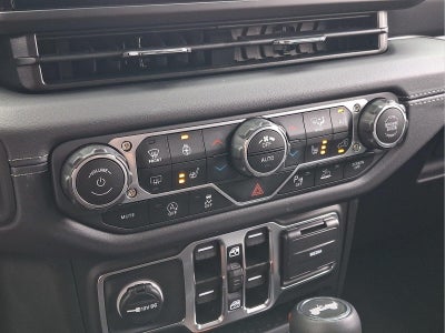 2025 Jeep WRANGLER SAHA