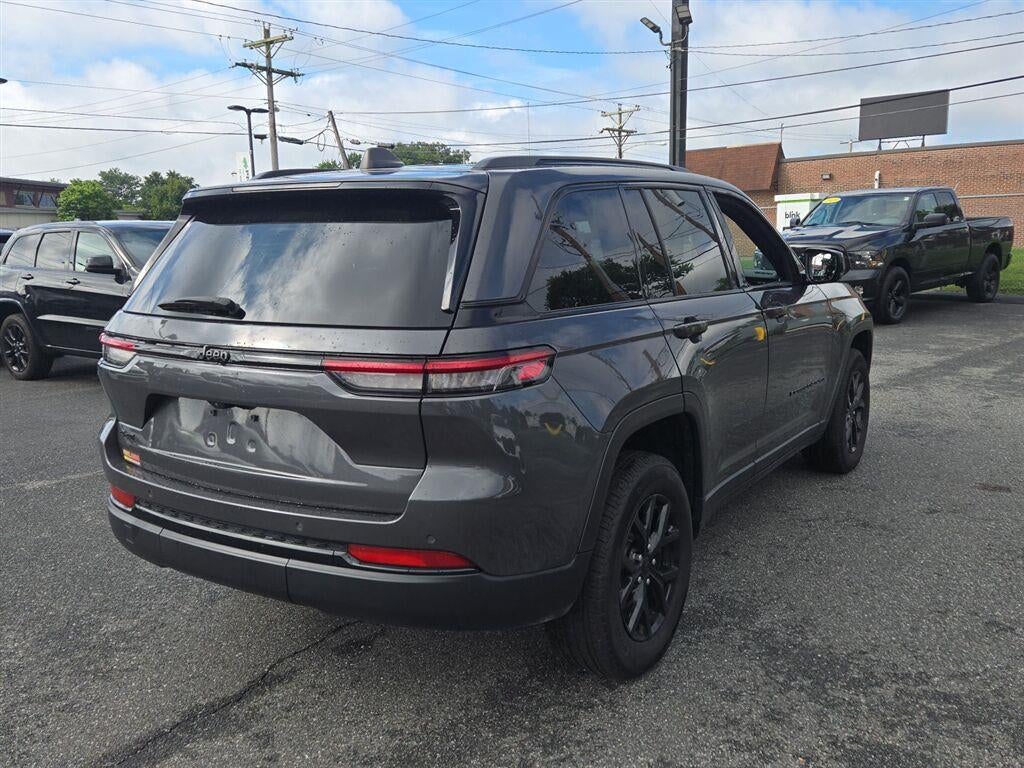 2024 Jeep Grand Cherokee Altitude