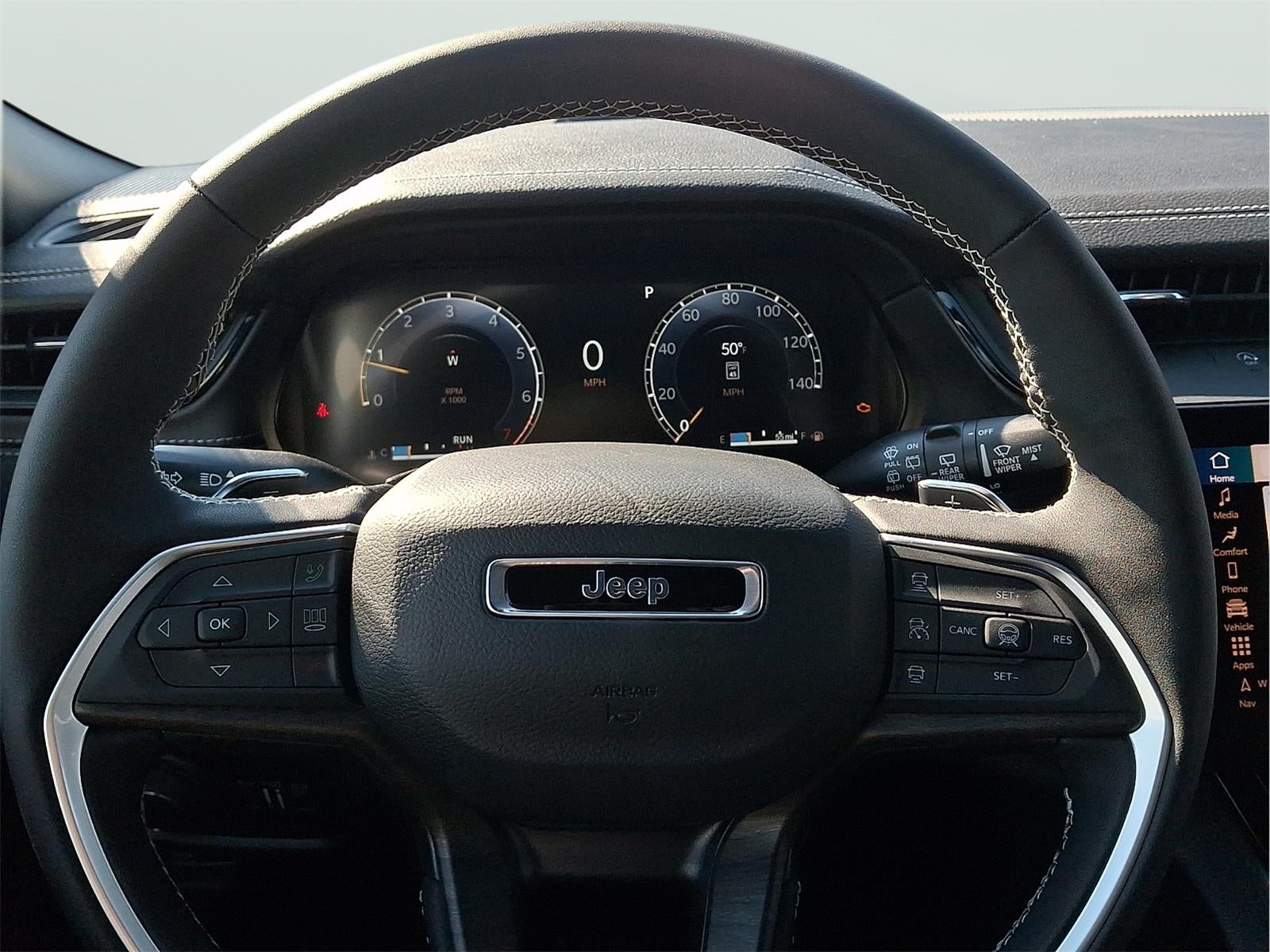 2026 Jeep Grand Cherokee Laredo Altitude