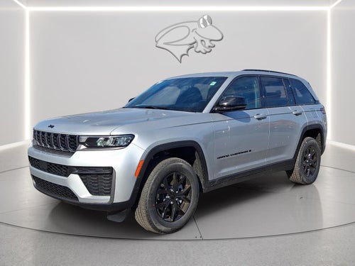 2026 Jeep Grand Cherokee Laredo Altitude