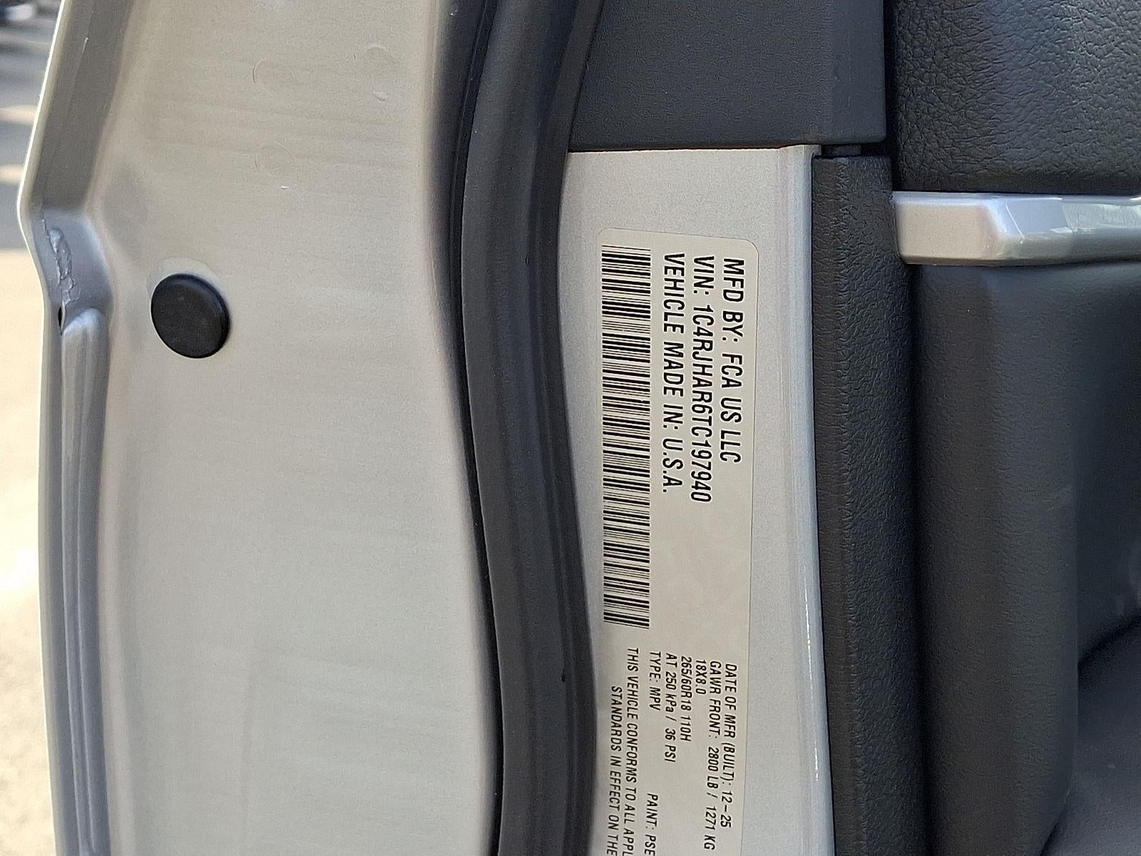 2026 Jeep Grand Cherokee Laredo Altitude