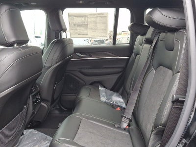 2026 Jeep Grand Cherokee Laredo Altitude