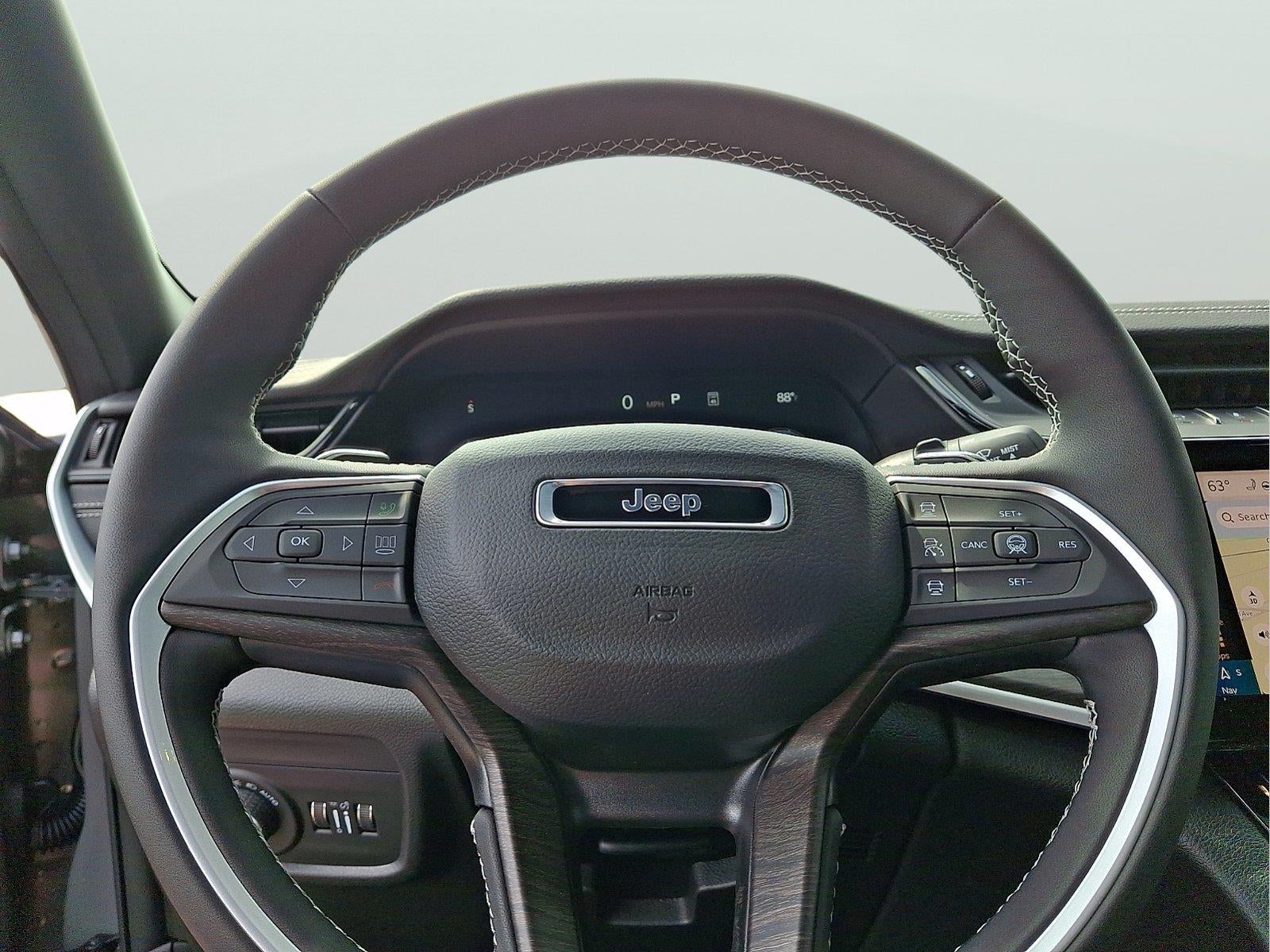 2027 Jeep Grand Cherokee Laredo Altitude