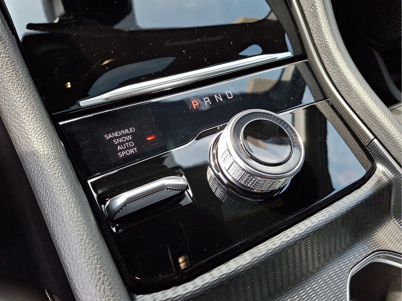 2027 Jeep Grand Cherokee Laredo Altitude