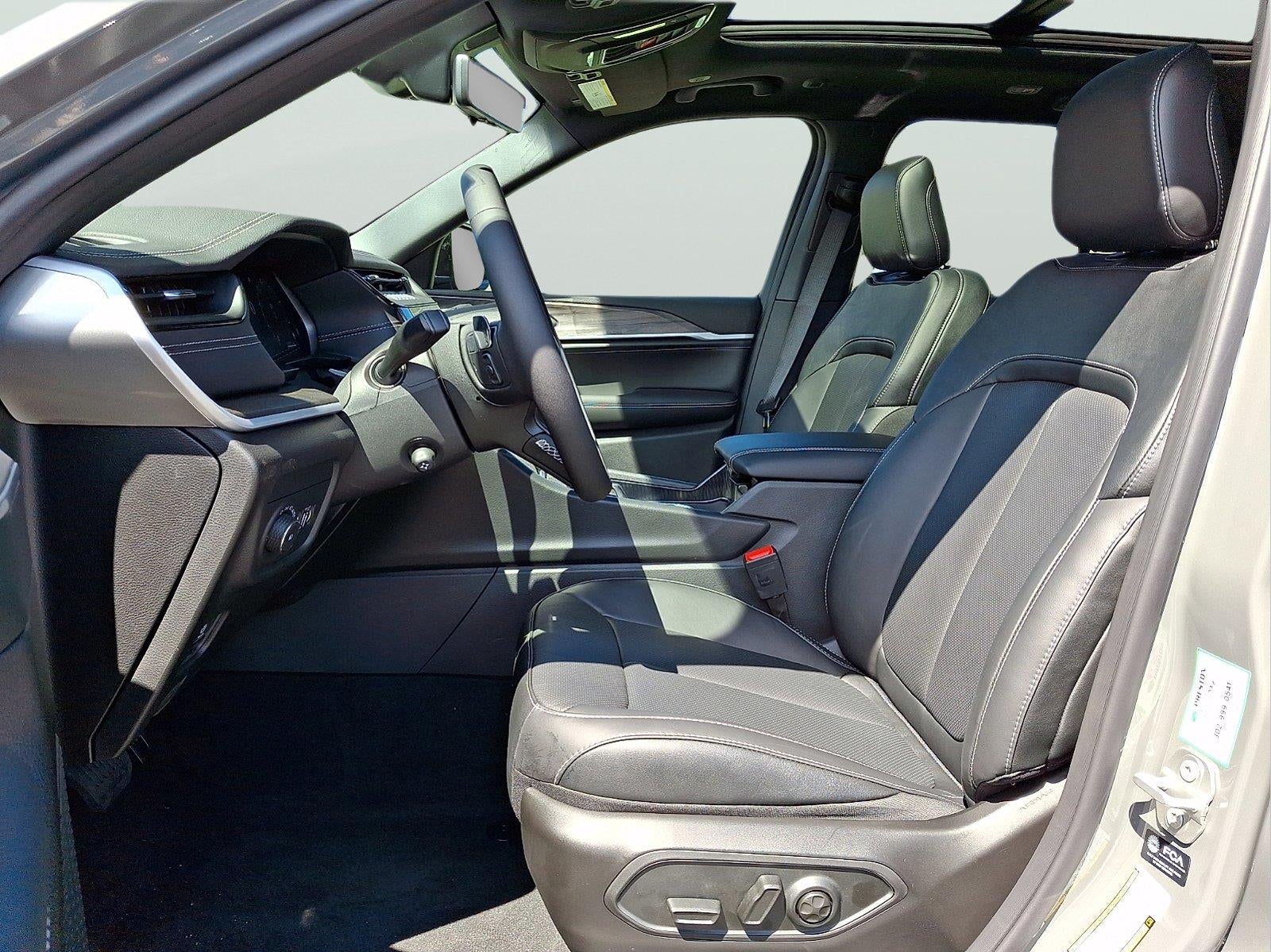 2027 Jeep Grand Cherokee Limited Reserve