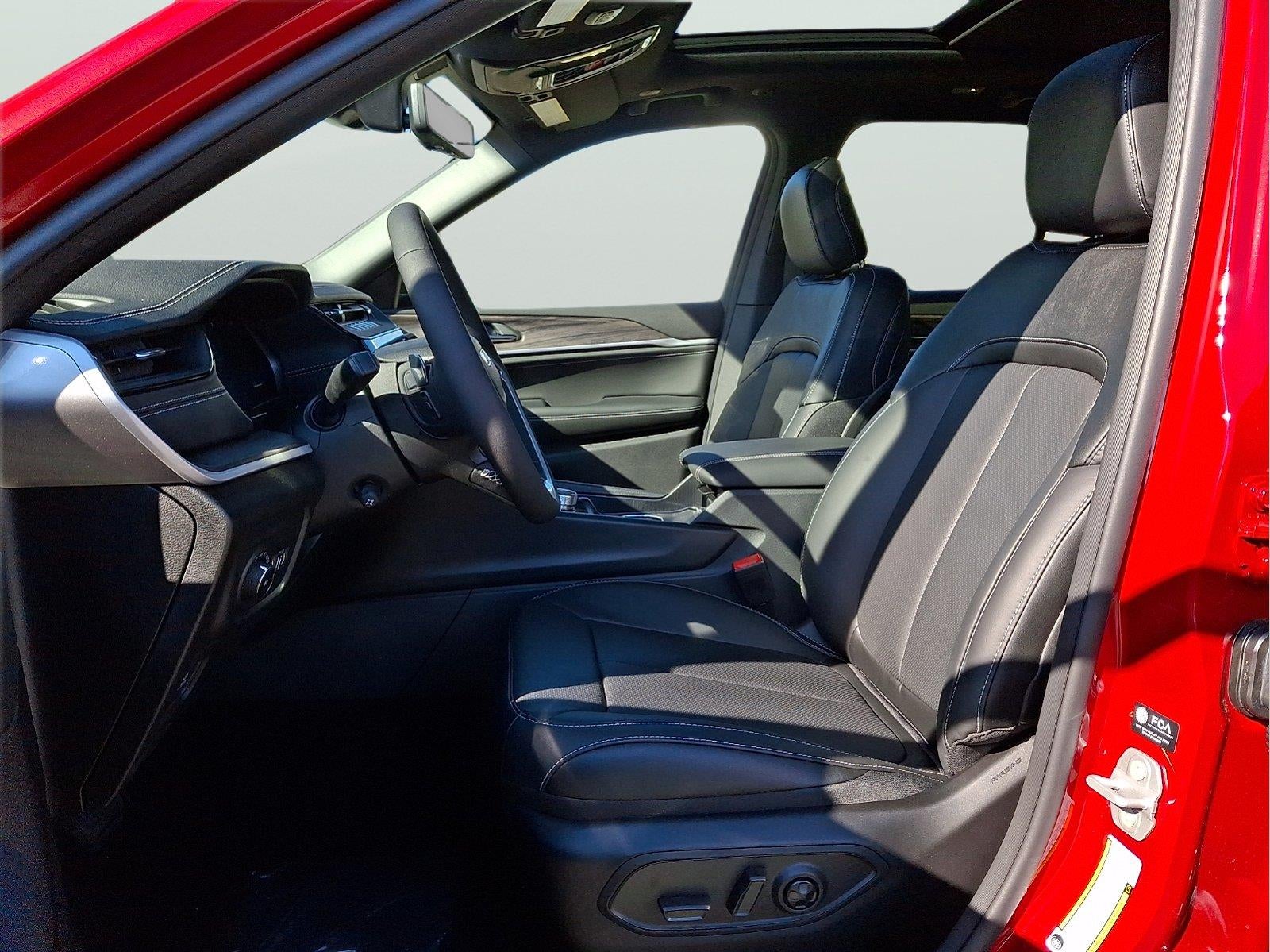 2027 Jeep Grand Cherokee Limited Reserve
