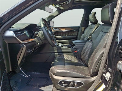 2023 Jeep Grand Cherokee Summit