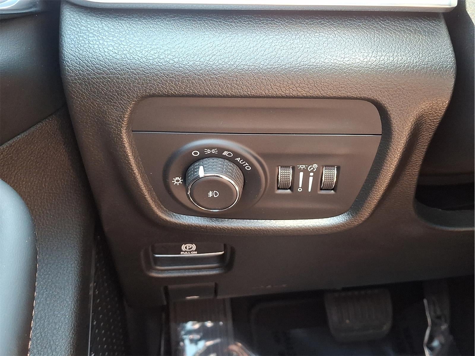 2023 Jeep Grand Cherokee Summit