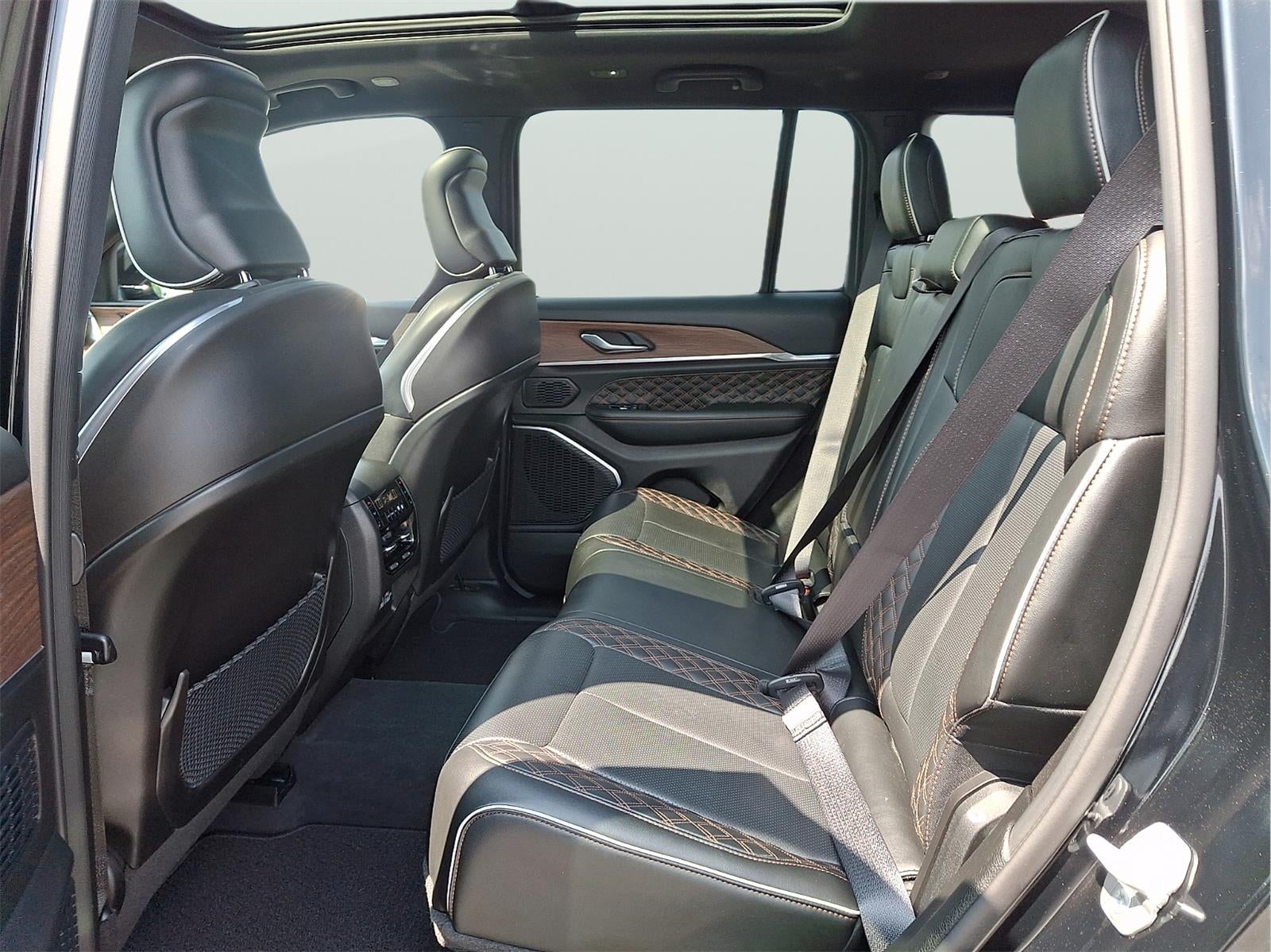 2023 Jeep Grand Cherokee Summit
