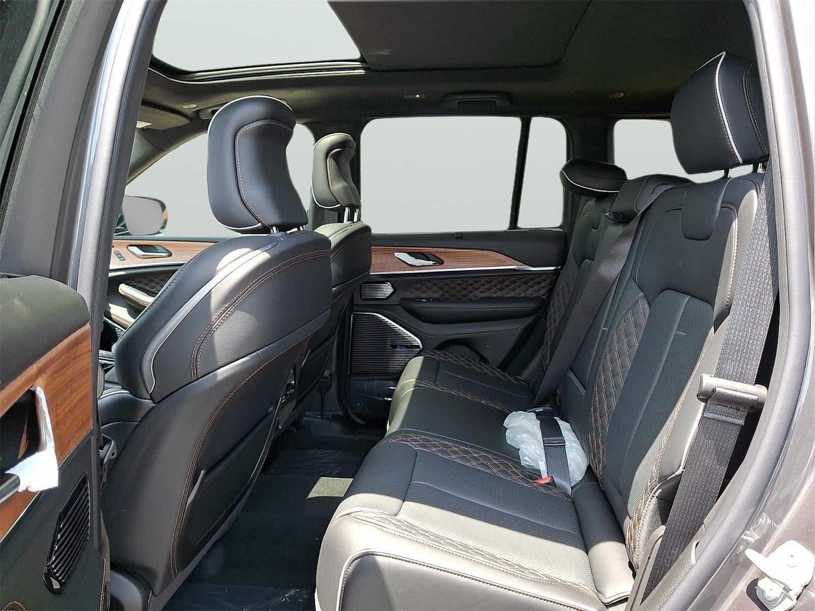 2026 Jeep Grand Cherokee Summit