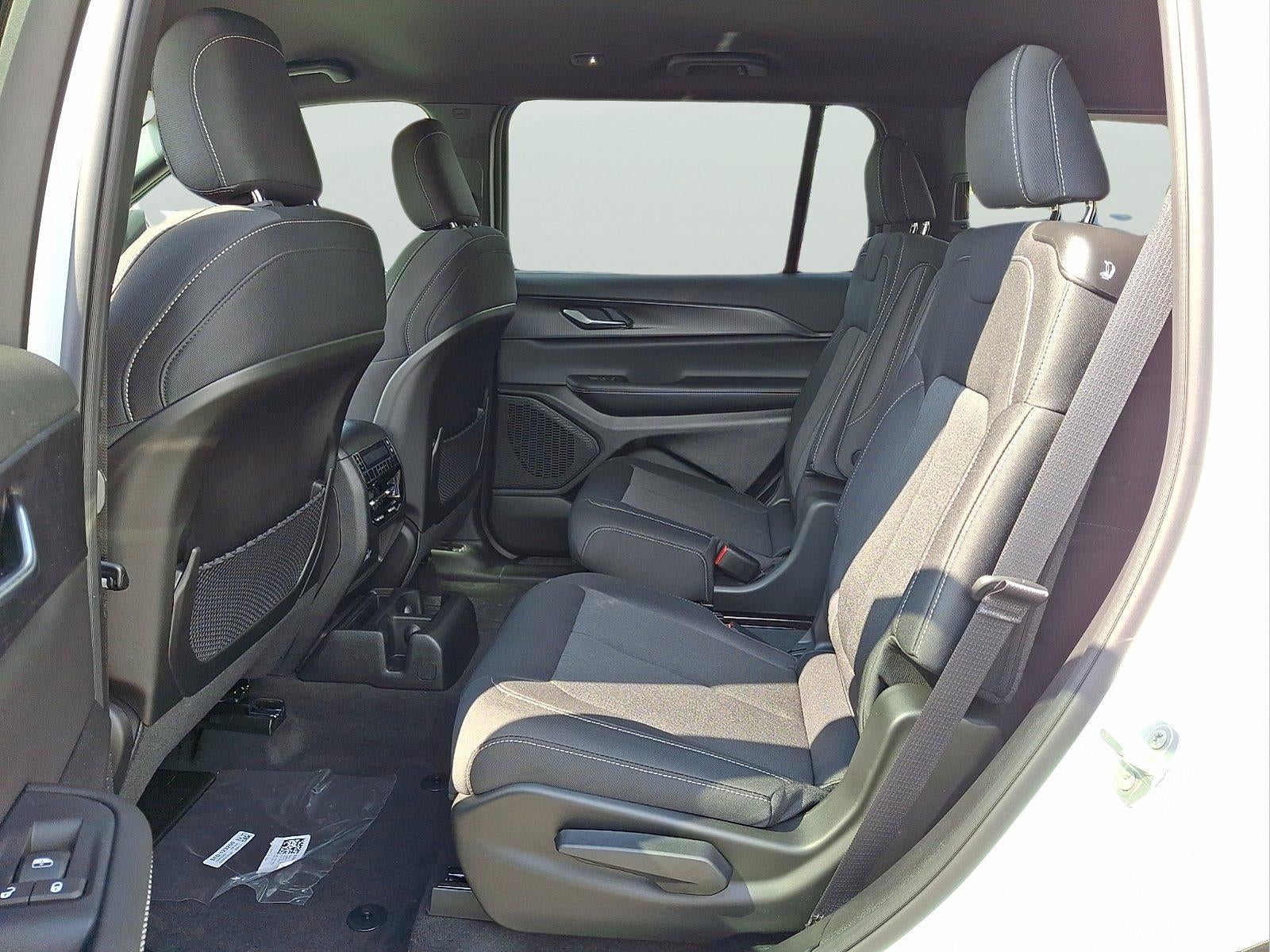 2026 Jeep Grand Cherokee L Laredo
