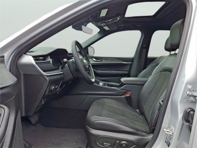 2026 Jeep Grand Cherokee L Laredo Altitude