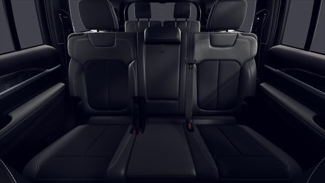 2026 Jeep Grand Cherokee L Laredo Altitude