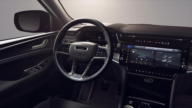 2026 Jeep Grand Cherokee L Laredo Altitude