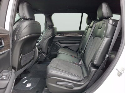 2027 Jeep Grand Cherokee L Laredo Altitude