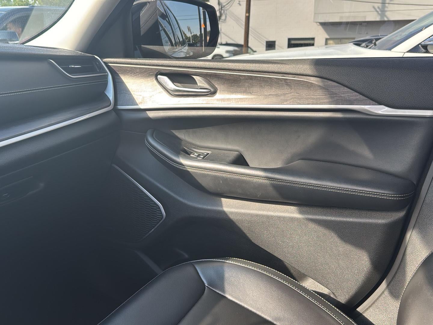 2023 Jeep GRAND CHEROKEE L LIMI