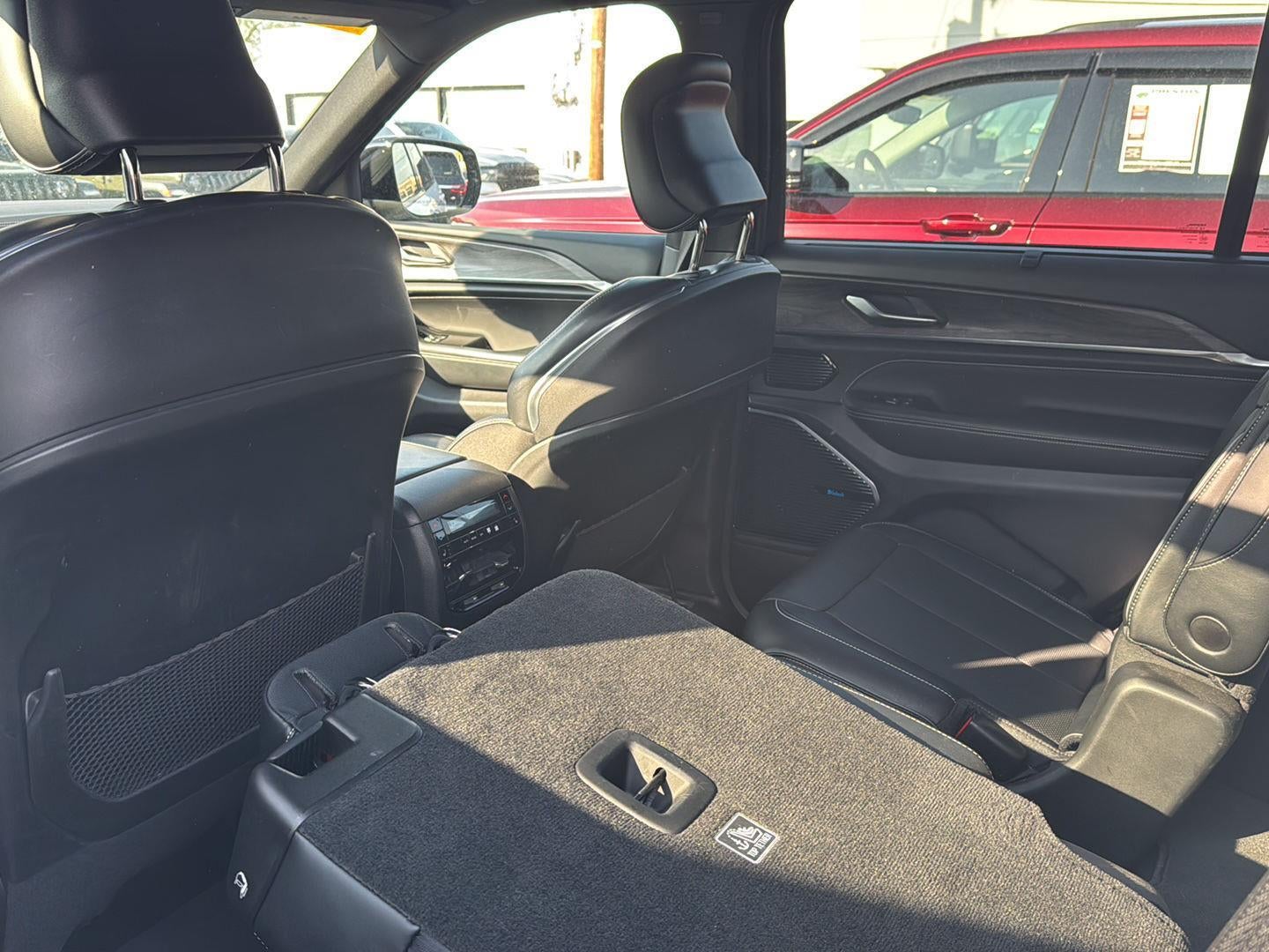 2022 Jeep Grand Cherokee L Overland