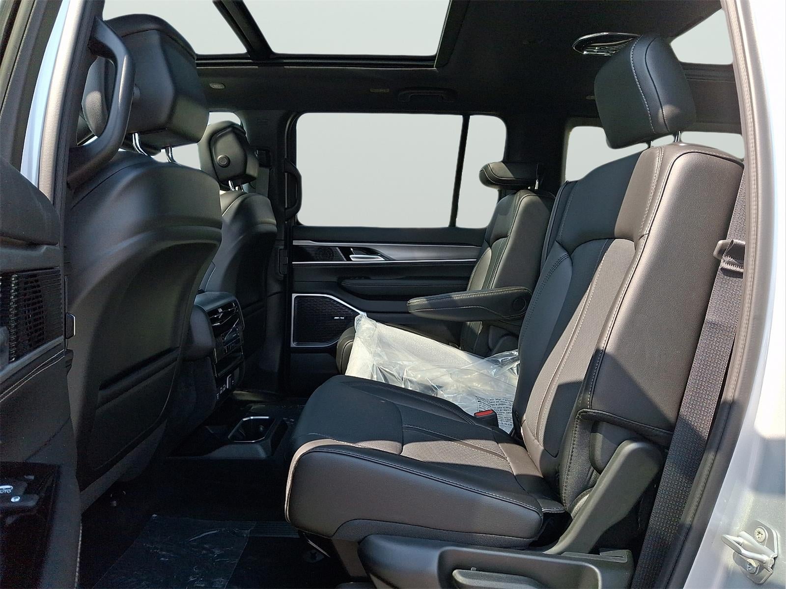 2026 Jeep Grand Wagoneer Upland