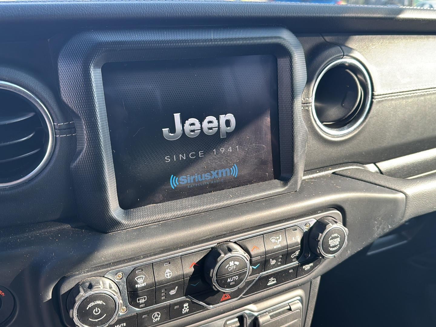 2021 Jeep Gladiator Overland