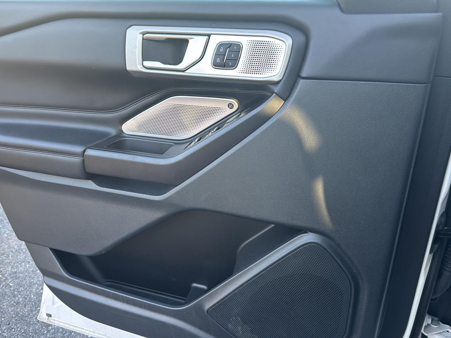2020 Ford Explorer PLAT