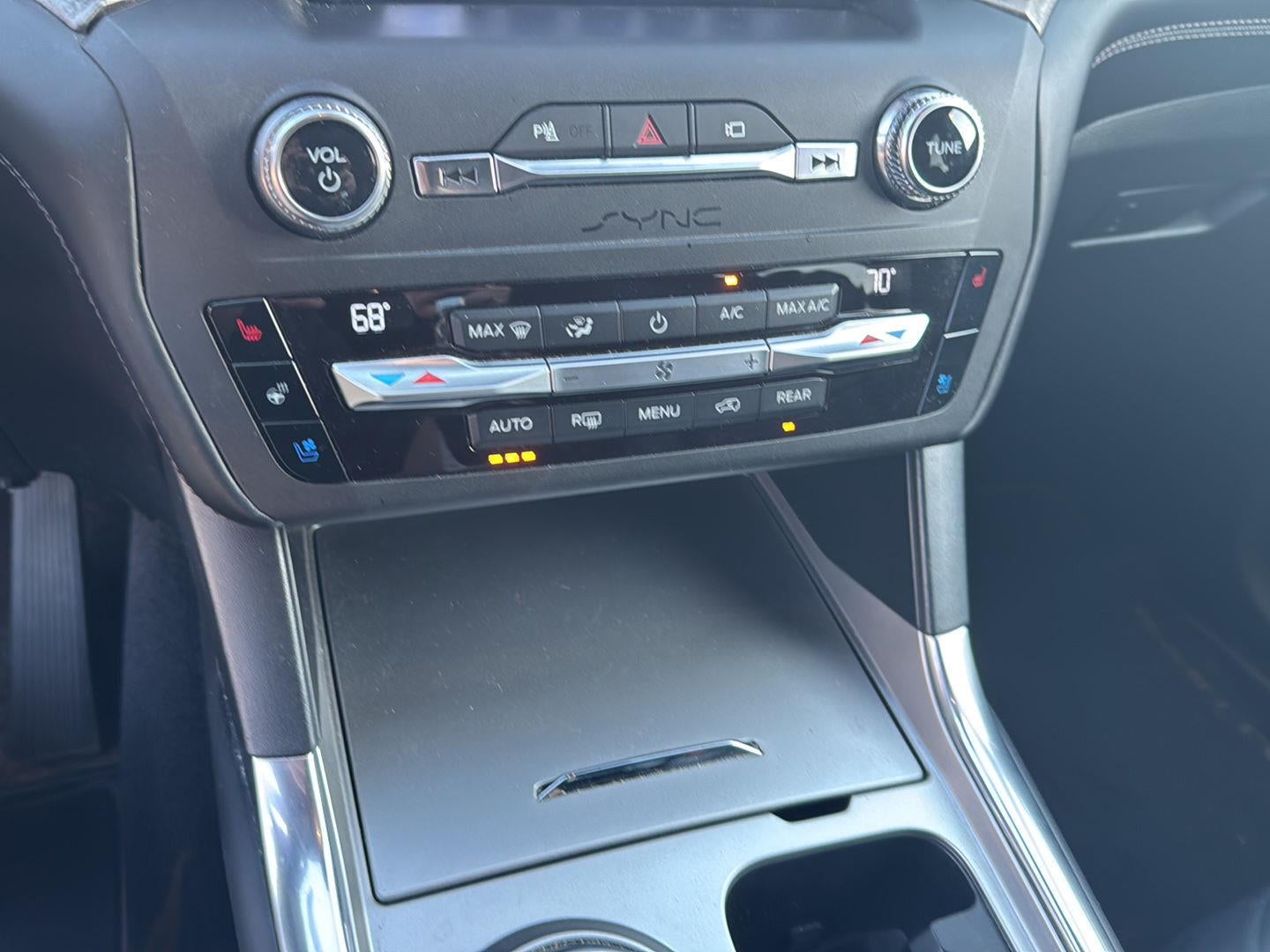 2020 Ford Explorer PLAT
