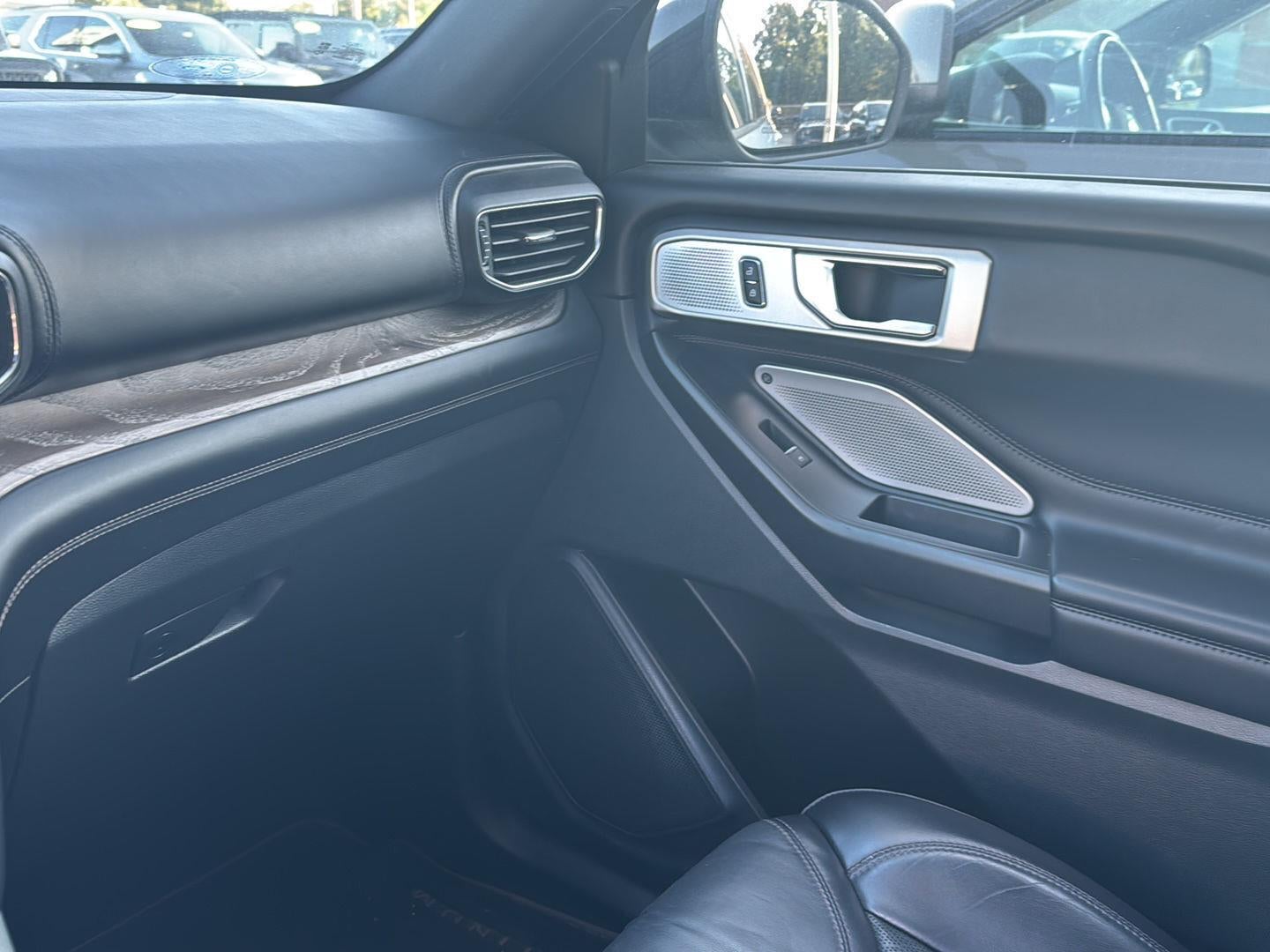 2020 Ford Explorer PLAT
