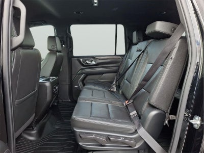 2023 Chevrolet Suburban LT