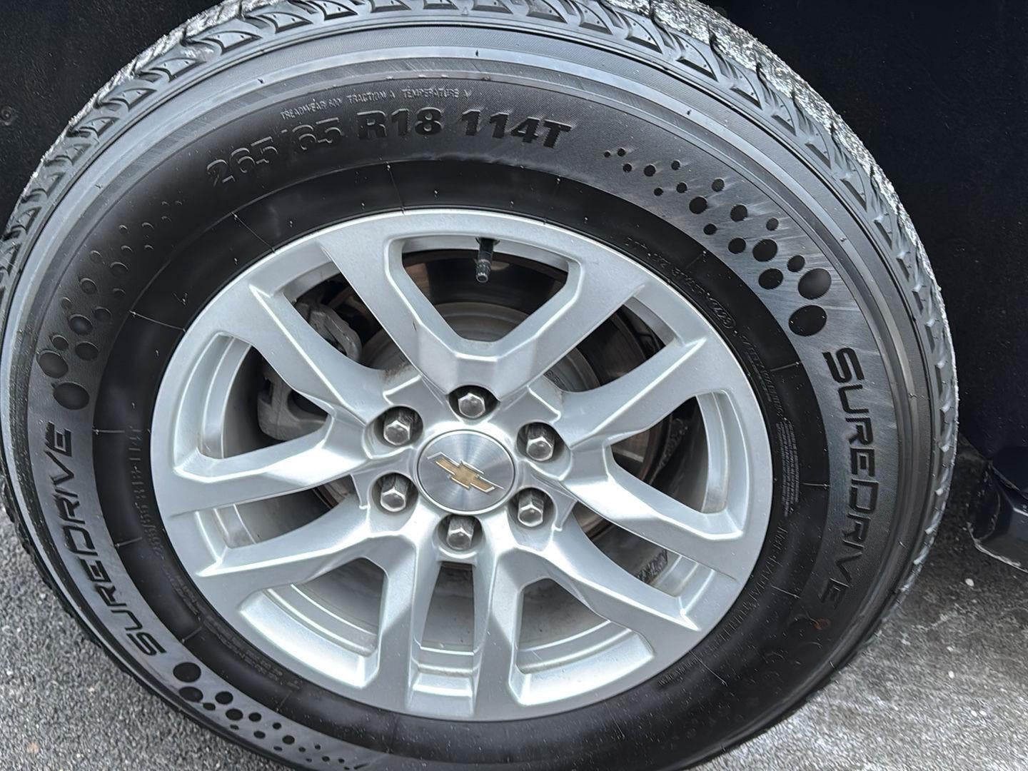 2023 Chevrolet Suburban LT