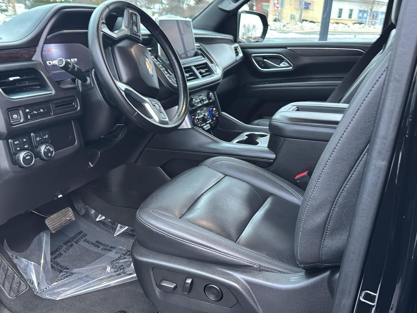 2023 Chevrolet Suburban LT