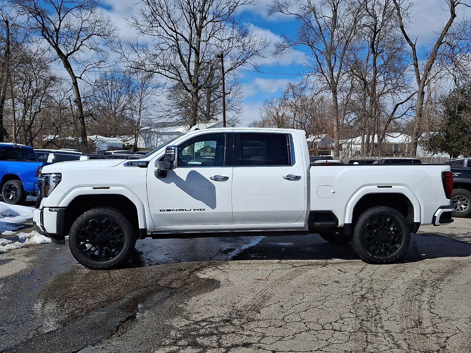 2025 GMC Sierra 2500HD Denali