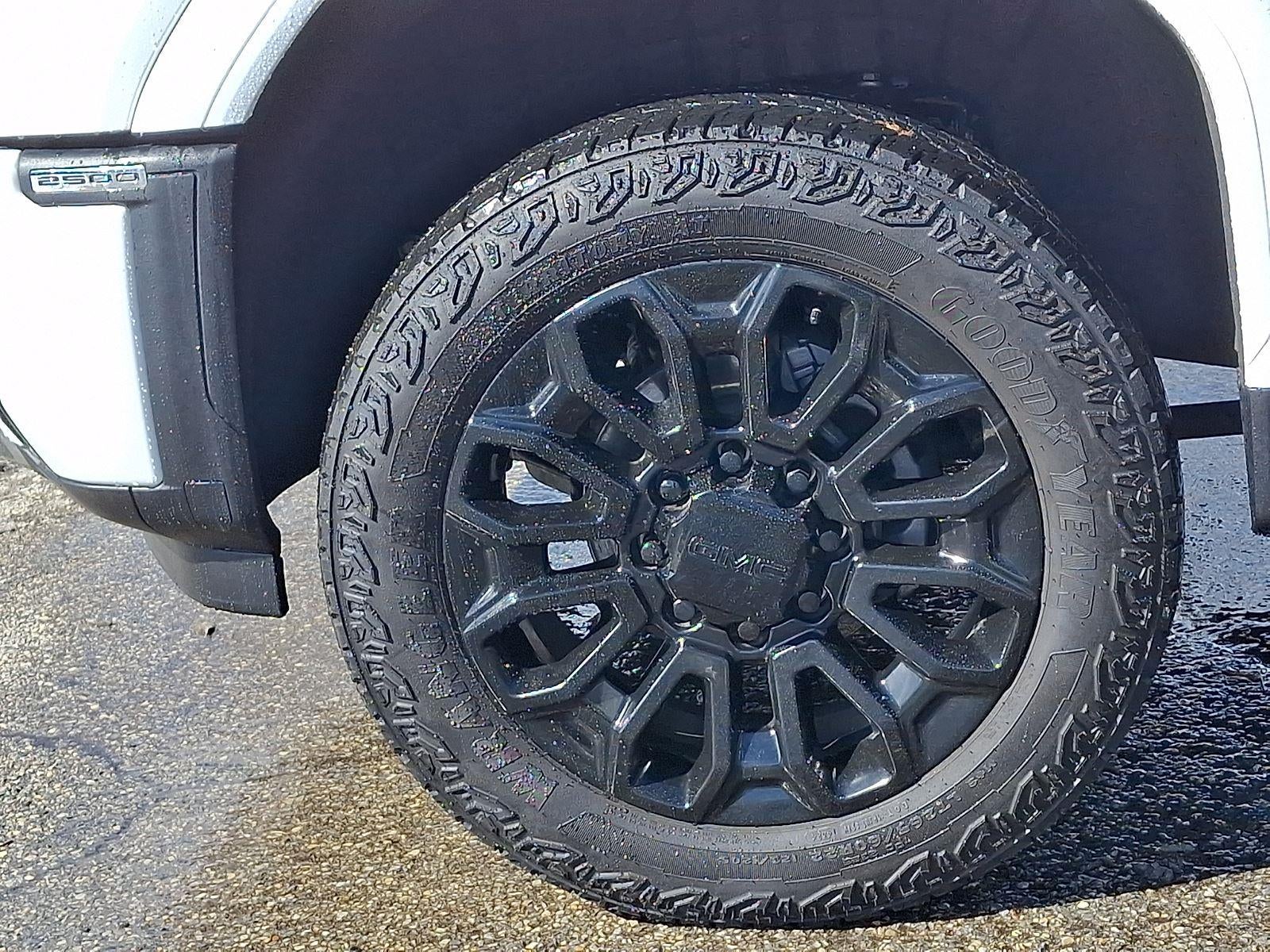 2025 GMC Sierra 2500HD Denali